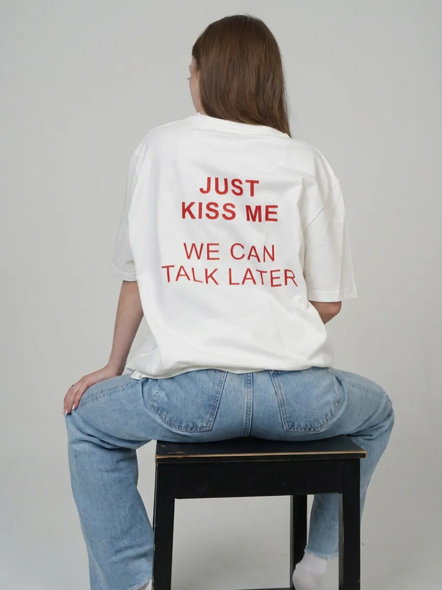 Футболка с принтом Just Kiss Me — фото 6